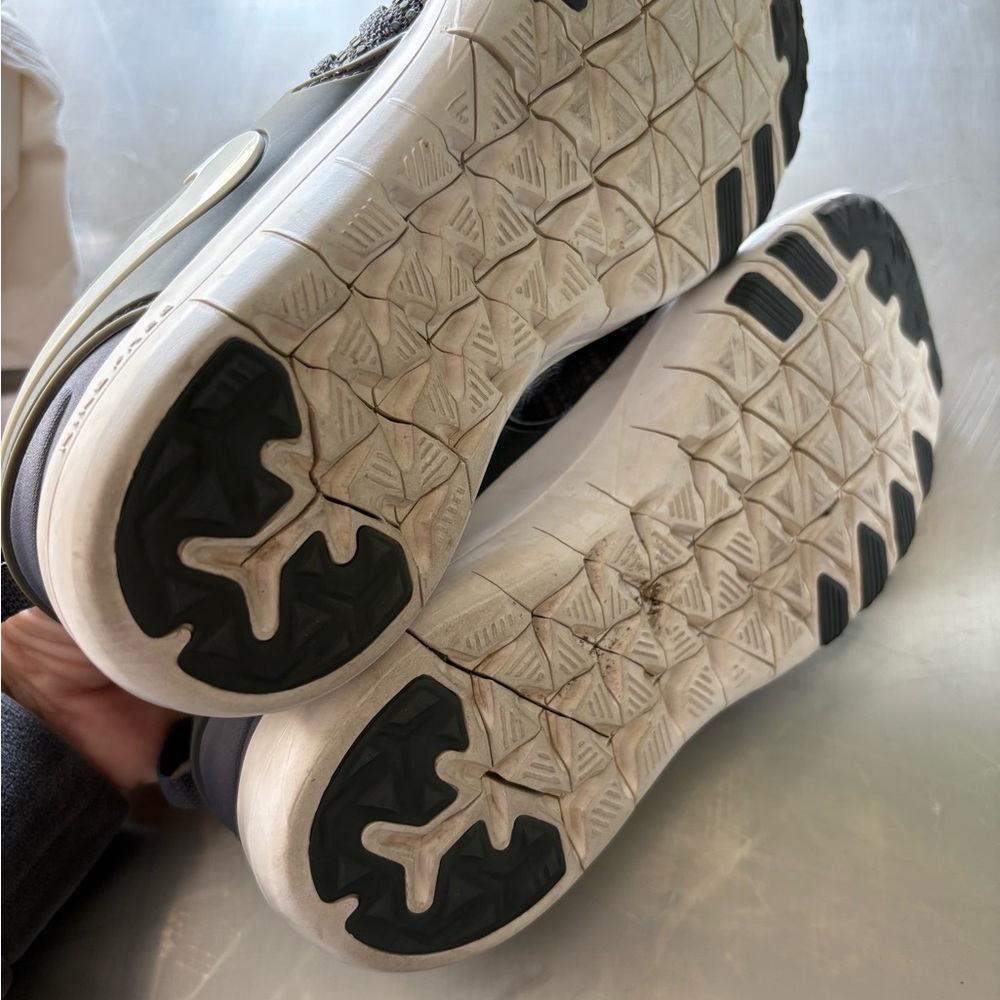 Nike Charcoal Gray Running Shoes - Picture 7 of 7